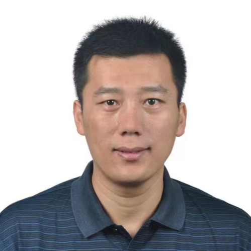 张勇照片.png